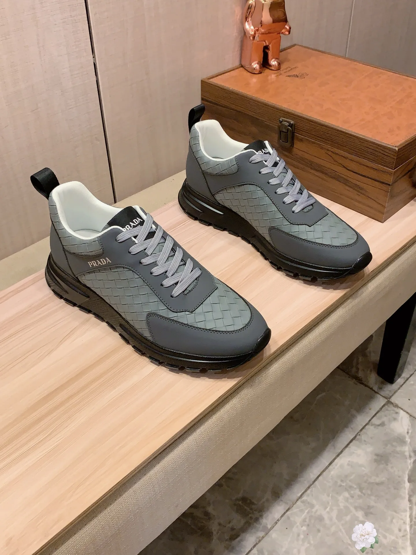 Men's men's shoes💰442💰💰🎩🎩[Lightning][Lightning] "PRADA*" The latest and most popular casual shoes, top brand [seduce] luxury~purchase, top~quality. [Strong] The upper is made of imported breathable cowhide with material ➕ breathable sheepskin feet (•) and fine workmanship. The original stylish and stylish soft rubber wear-resistant and non-slip outsole is light and comfortable on the feet. The real thing looks better when photographed in person. No. 0121: Code: 38-44, 3️⃣ colors selected